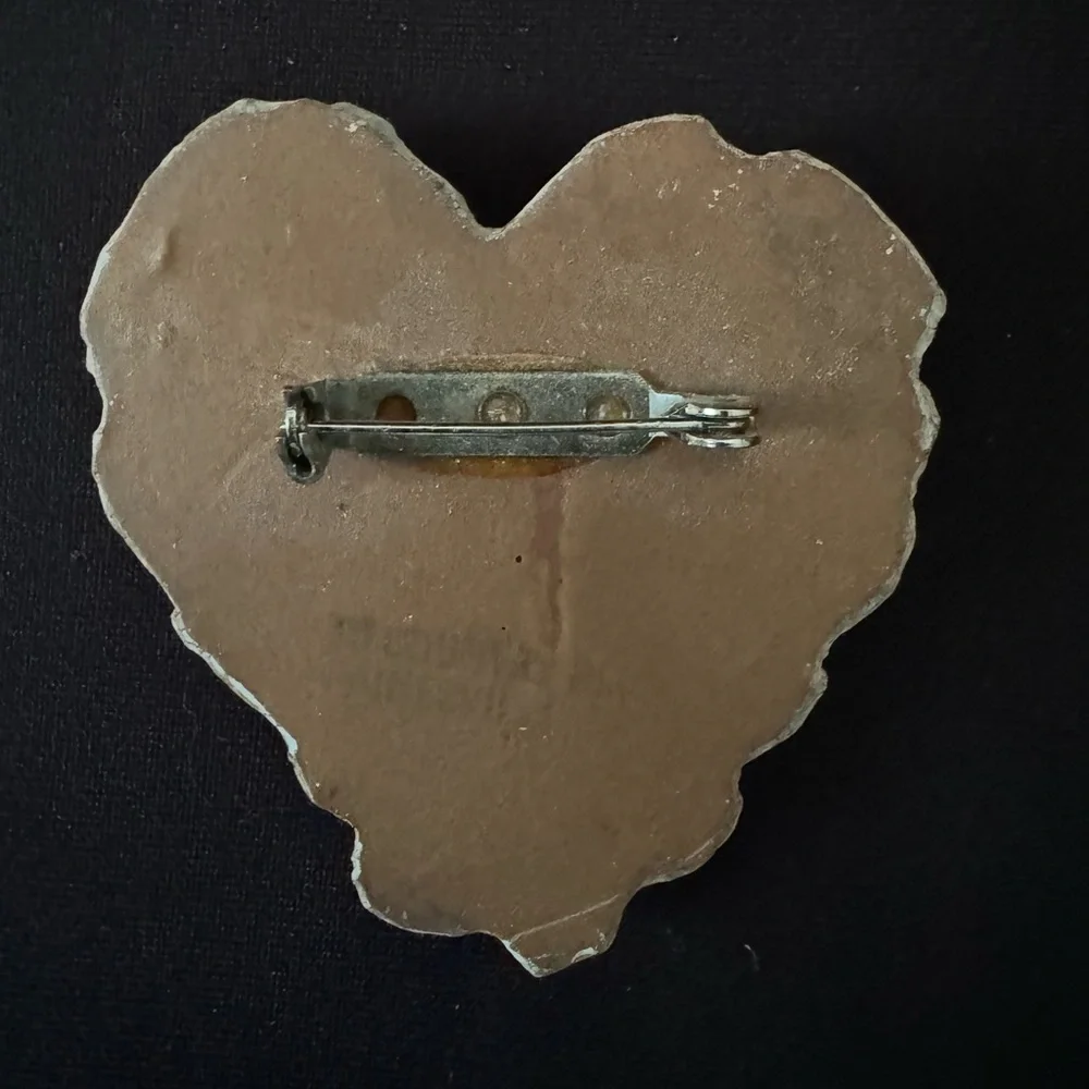 🌷Vintage Hand Crafted Painted Heart Pin Brooch
